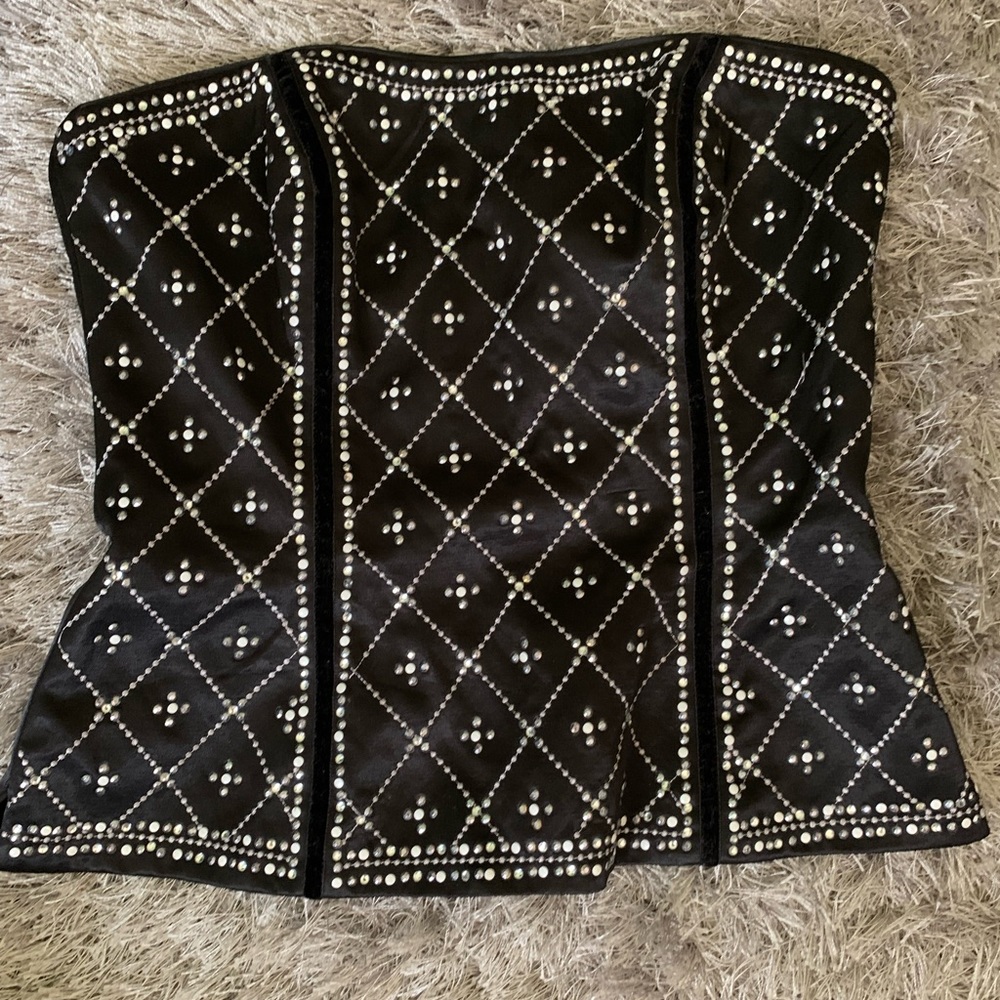 black corset top!